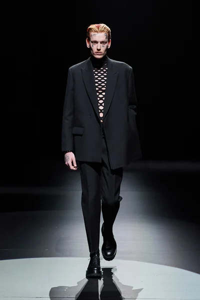 Look 61